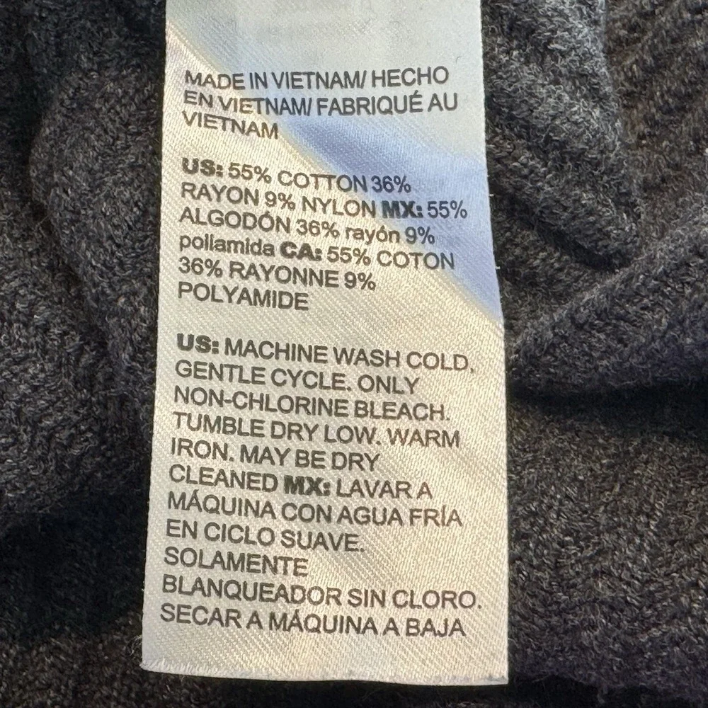 Chico's Sweater Size 1‎ Medium Gray Textured Stripe Long Sleeve Asymmetrical Hem